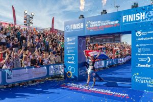 Triatlón Challenge Family Puerto Varas, la nueva franquicia presente en 27 países, largará en marzo su nueva fecha del calendario mundial en Chile 1 almere etu finish 1024x683 1